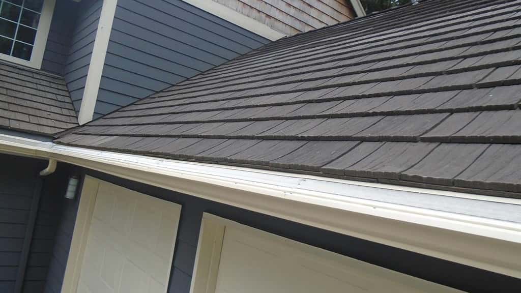 Burien Wa Kelly Leaflessgutter Gutter Covers With A Rubber Shake Roof